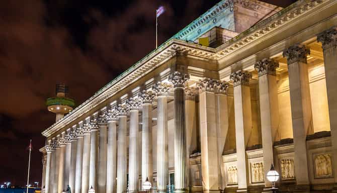 St Georges Hall Night - Radisson RED Liverpool s FOUR iconic neighbors