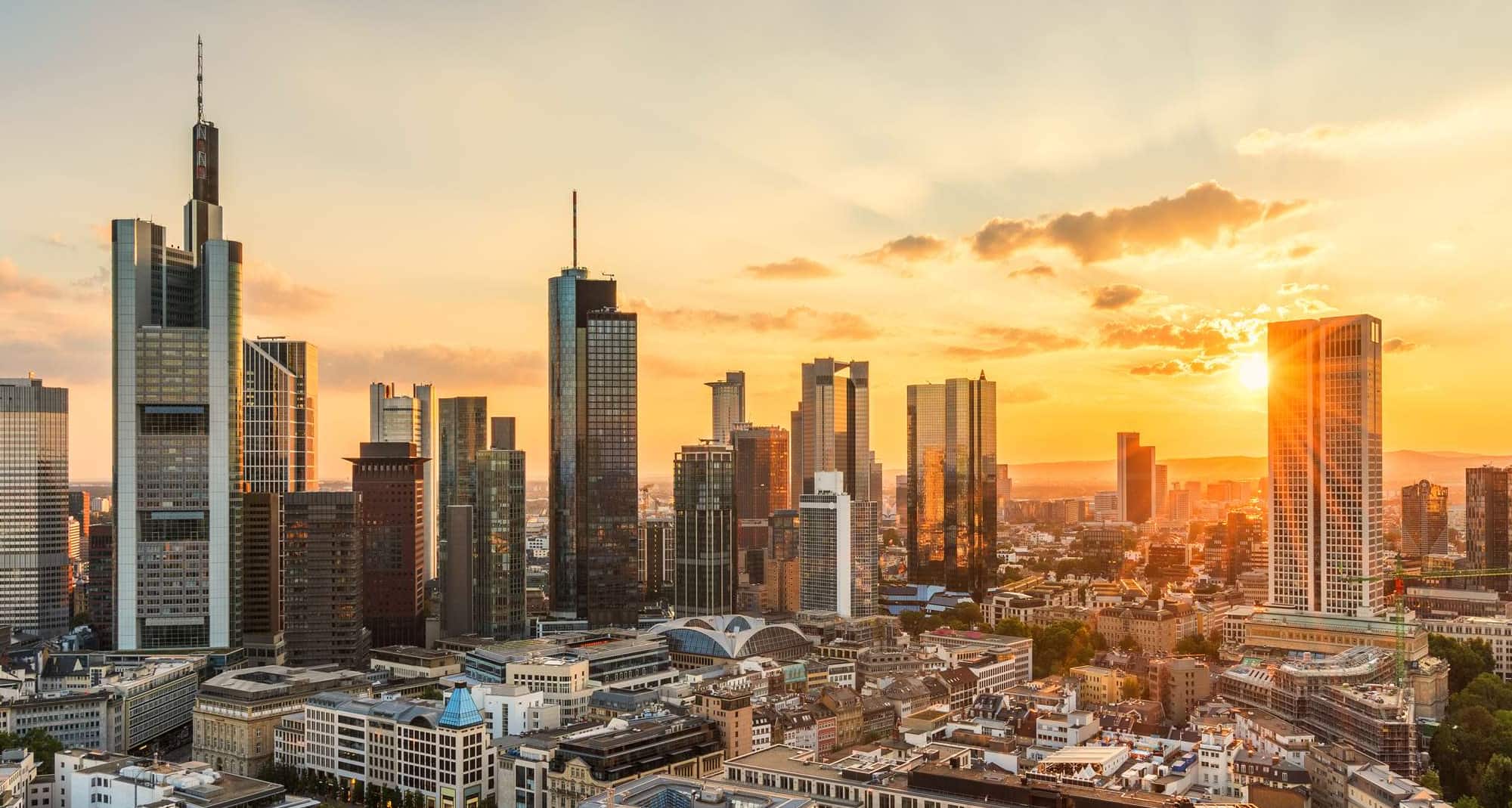 Blog images - Frankfurt skyline (header) - An #Innsider guide to Frankfurt