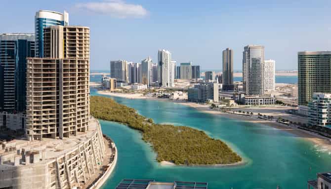 Blog images - 2023 - November Escapes Best Places for Vacation Abu Dhabi