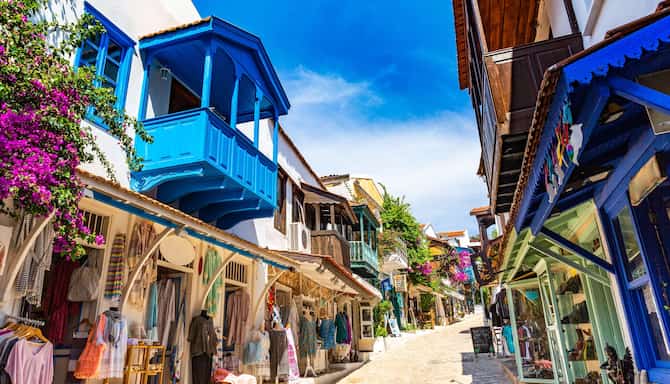 Blog images - Things you should know about Kaş, Turkey - city market street