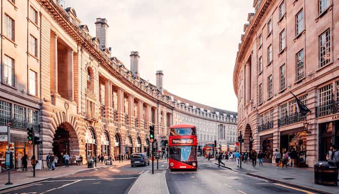 Blog images - Discover London from our Heathrow Airport Hotels - regent street