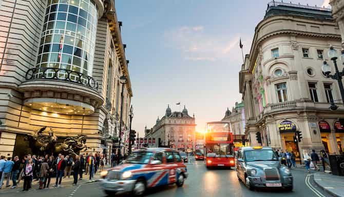 Blog images - Discover London from our Heathrow Airport Hotels-Piccadilly circus