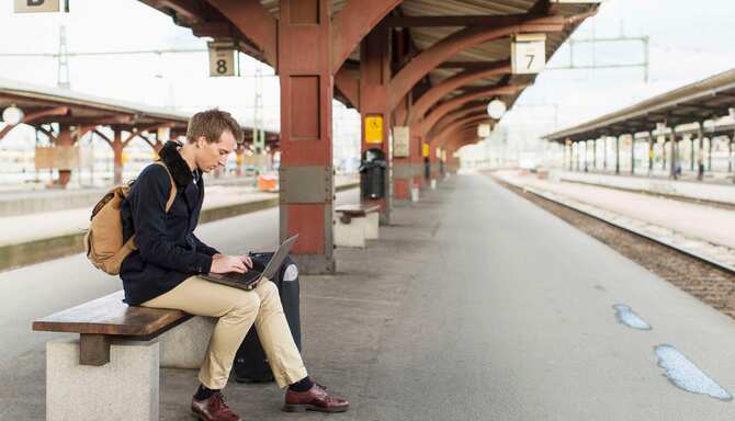 Blog images - How to help your employees to balance personal wellness with business travel