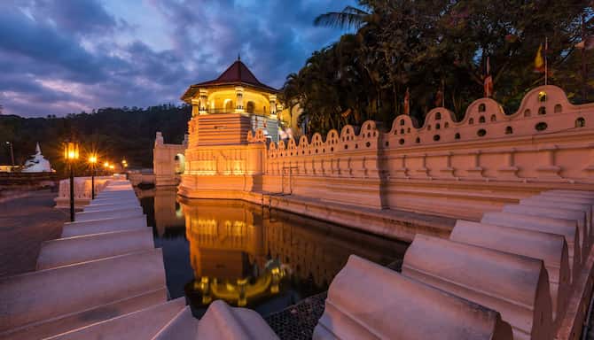 Blog images - 2023 - Uncover the Natural and Cultural Jewels of Sri Lanka Temple of the Sacred Tooth Relic at Kandy Sri Lanka
