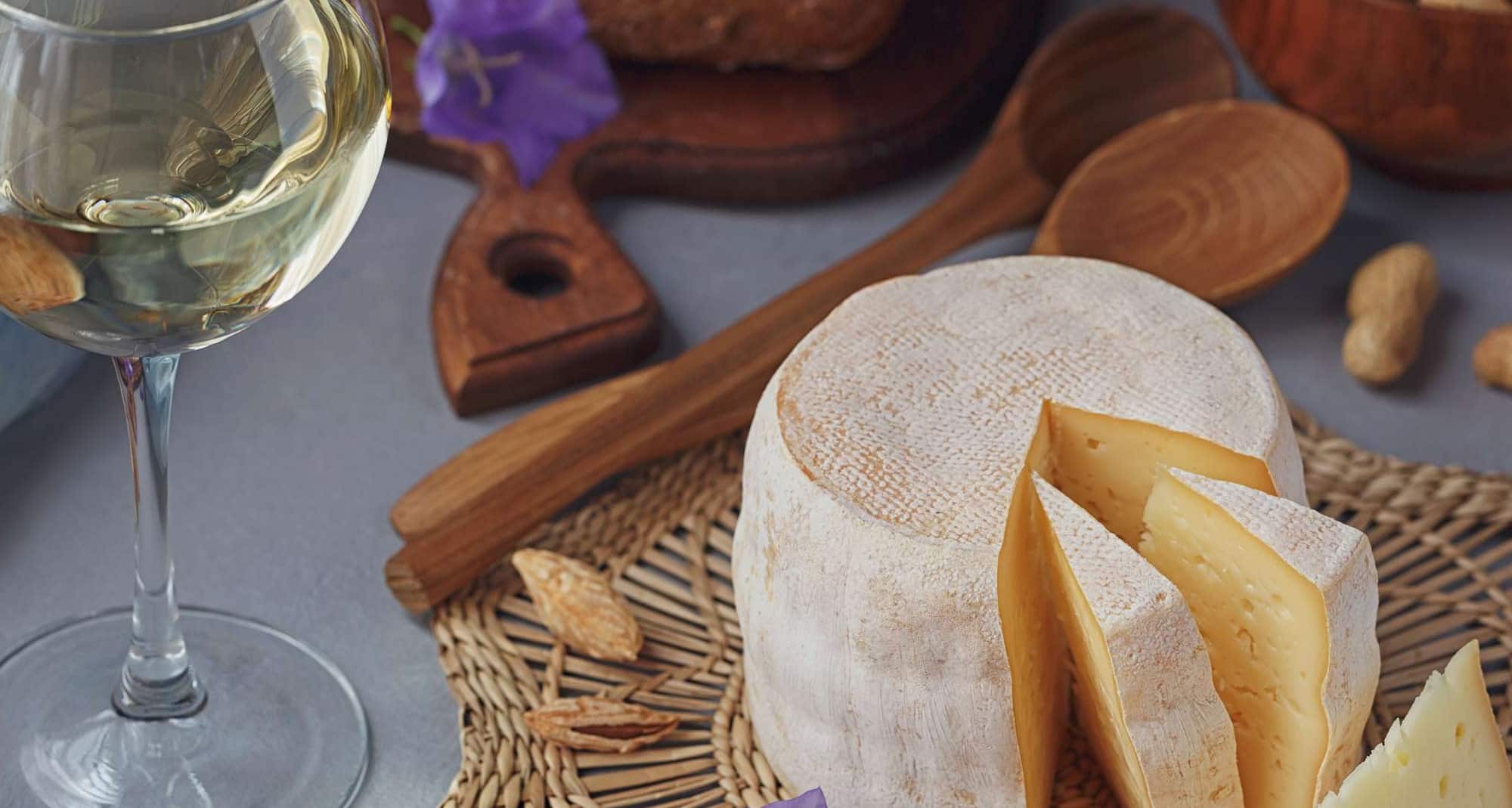 Blog images - 2024 - a cheese tour through paris cover image