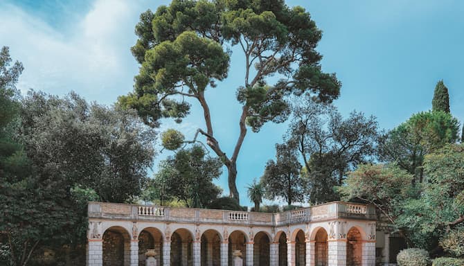 Blog images - 2024 - The best day Nice itinerary Colonnade castle hill