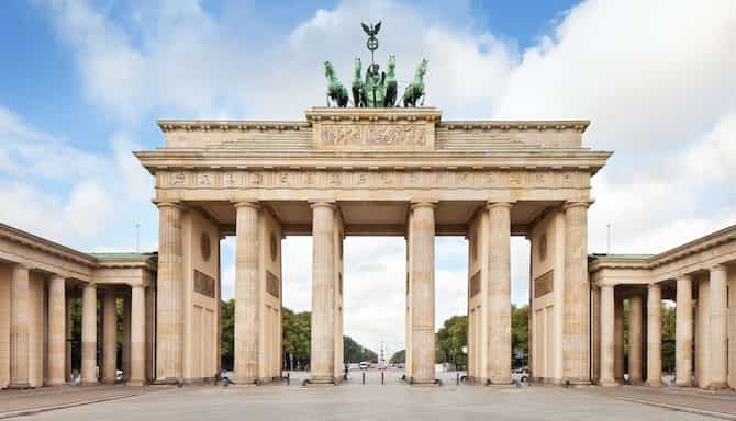 Blog images - 2024 - Top things to do in Berlin berlin gate