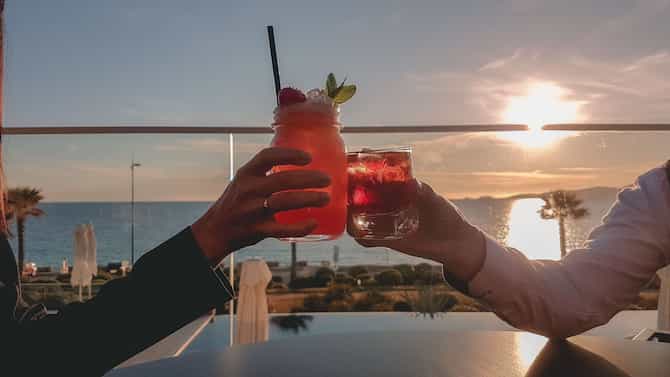 Blog images - 2024 - the ultimate road trip through the french riviera Bar Lounge