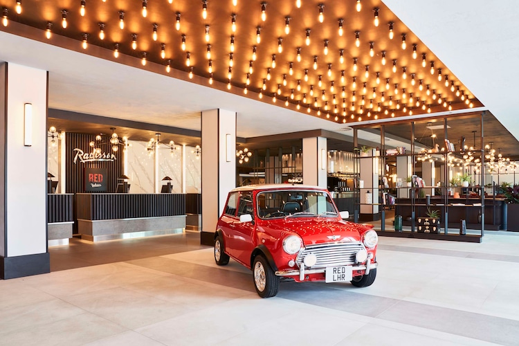 Blog images - 2024 - reasons to host your next event at London Heathrow Meetings Reception