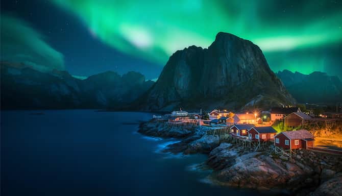 Blog images - 2025 VOL 2 - Northern Lights Tours in Bod