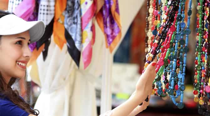 Blog images - 2025 VOL 2 - Street Market In Paris In France