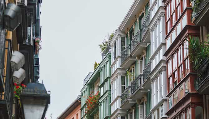 Blog images - 2025 VOL 2 - Attractions near Plaza Nueva