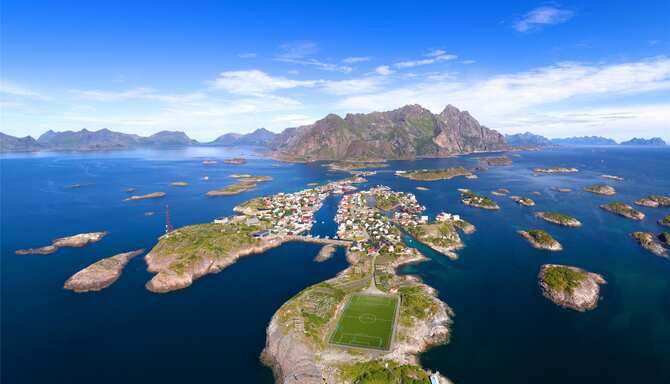 Blog images - 2025 VOL 2 - Discover the Charm of Henningsv r