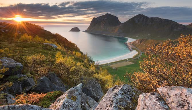 Blog images - 2025 VOL 2 - How to Get to Haukland Beach