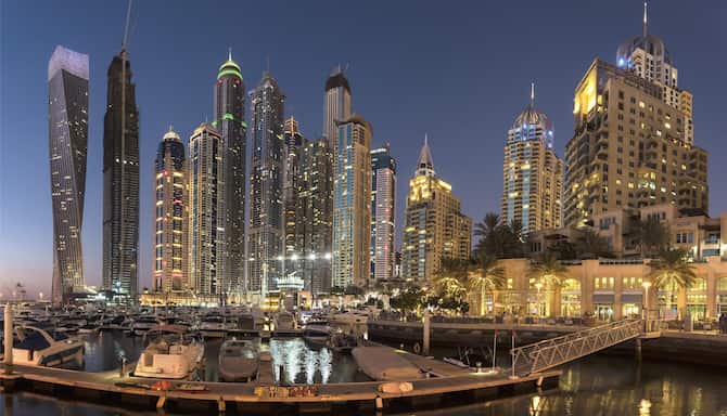 Blog images - 2025 VOL 2 - Discovering Dubai neighborhoods destination Dubai Marina at dusk