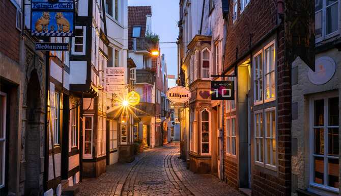 Blog images - 2025 VOL 2 - Exploring the Schnoor District