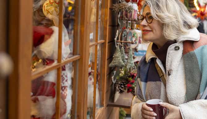 Blog images - 2025 - Christmas Market in Edinburgh Scotland