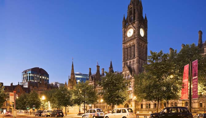 Blog images - 2025 - Albert square the Town Hall