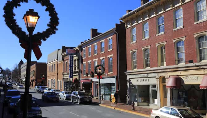 Blog images - 2025 - Street view of Historic District London