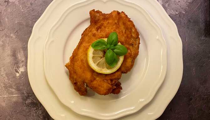Blog images - 2025 - Schnitzel Cordon bleu filled with cheese and ham