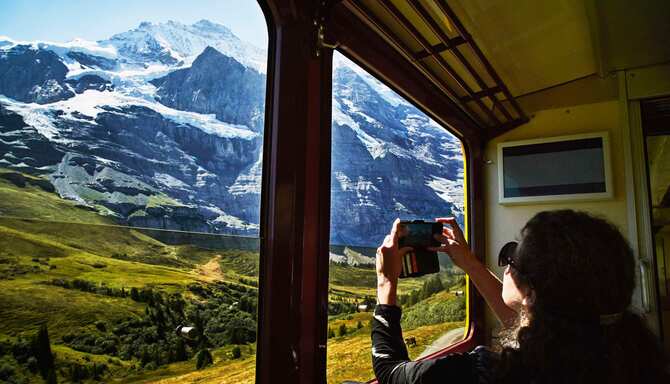 Blog images - 2025 - Day trips from Zurich discover hidden gems Destination Jungfrau Switzerland