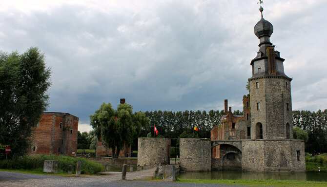 Blog images - 2025 - Day trips from Brussels discover hidden gems Experiences Chateau d Havre Ruins Mons Belgium
