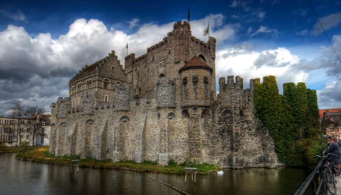 Blog images - 2025 - Day trips from Brussels discover hidden gems Experiences Gravensteen castle Ghent Belgium