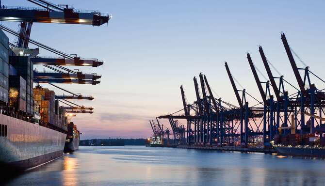 Blog images - 2025 - Discover the charm of speicherstadt Hamburg Destination Container terminal at dusk