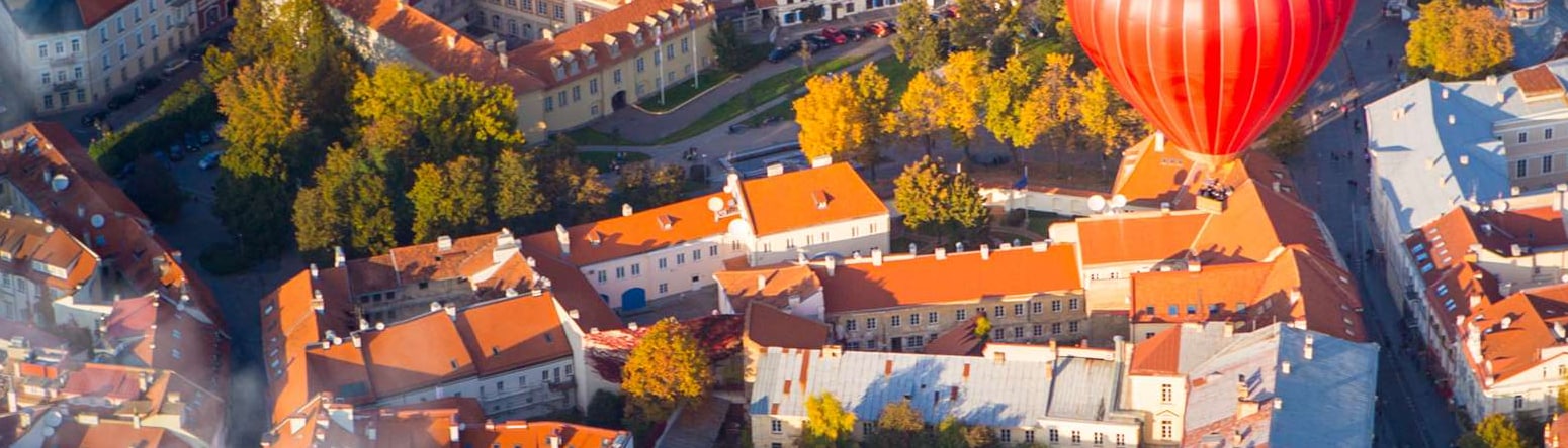 Blog images - Why chose Vilnius for your first flight - Floating over Vilnius in a hot air balloon