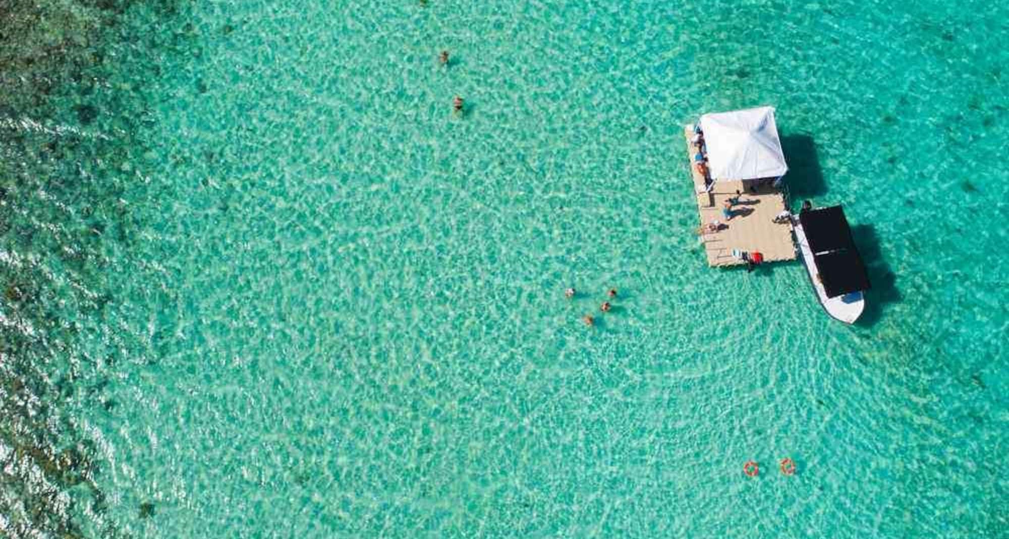 Blog images - Mauritius resort jump off platform - Dive into the blue with a new resort experience