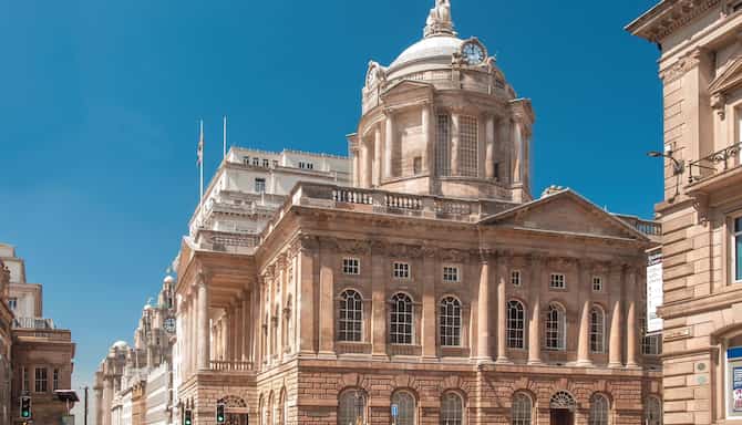Town Hall - Radisson RED Liverpool s FOUR iconic neighbors