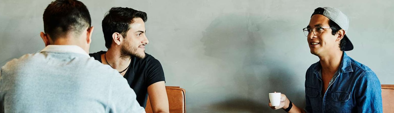 Blog images - People drinking coffee - 5 dining spots in Riga