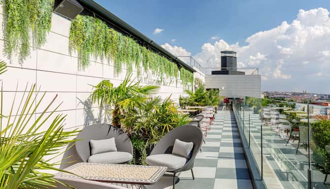 Rooftop - 3 reasons why Radisson RED Madrid is THE place to stay