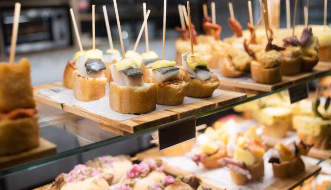 Blog images - 2023 - cicchetti bars experience venice experiences through the  senses