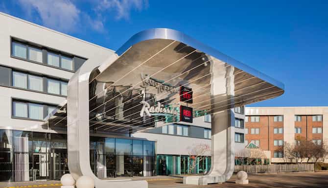 Blog images - Discover London from our Heathrow Airport Hotels - Hotel exterior daytime
