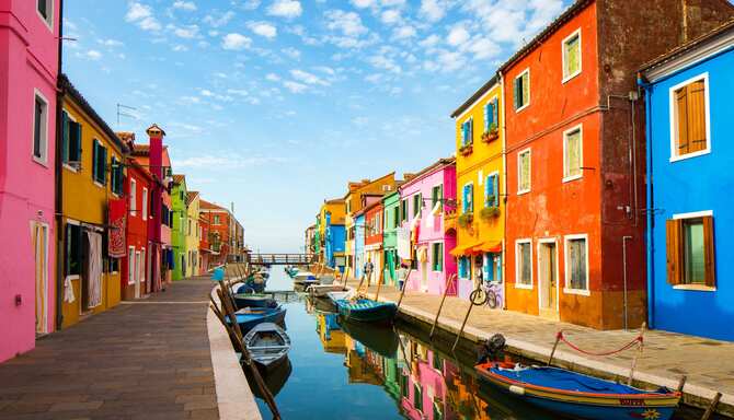 Blog images - 2023 - burano island experience venice experiences through the  senses