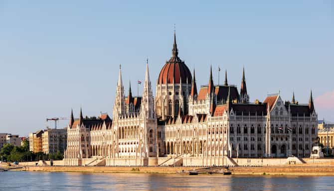 Blog images - 2023 - hungarian parliament