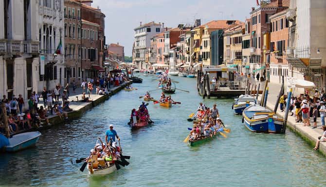 Blog images - Top Events to Experience in Venice-kayaking through canal