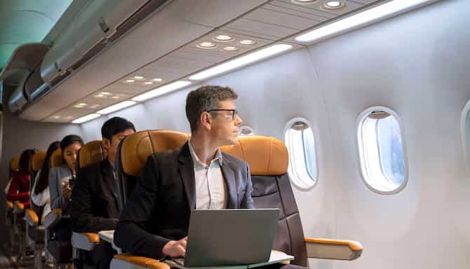 Blog images - Healthy Traveler Report - plane pic