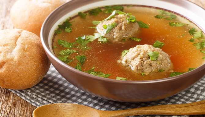 Blog images - Munich’s best Bavarian food: 9 delicious dishes - liver dumpling soup