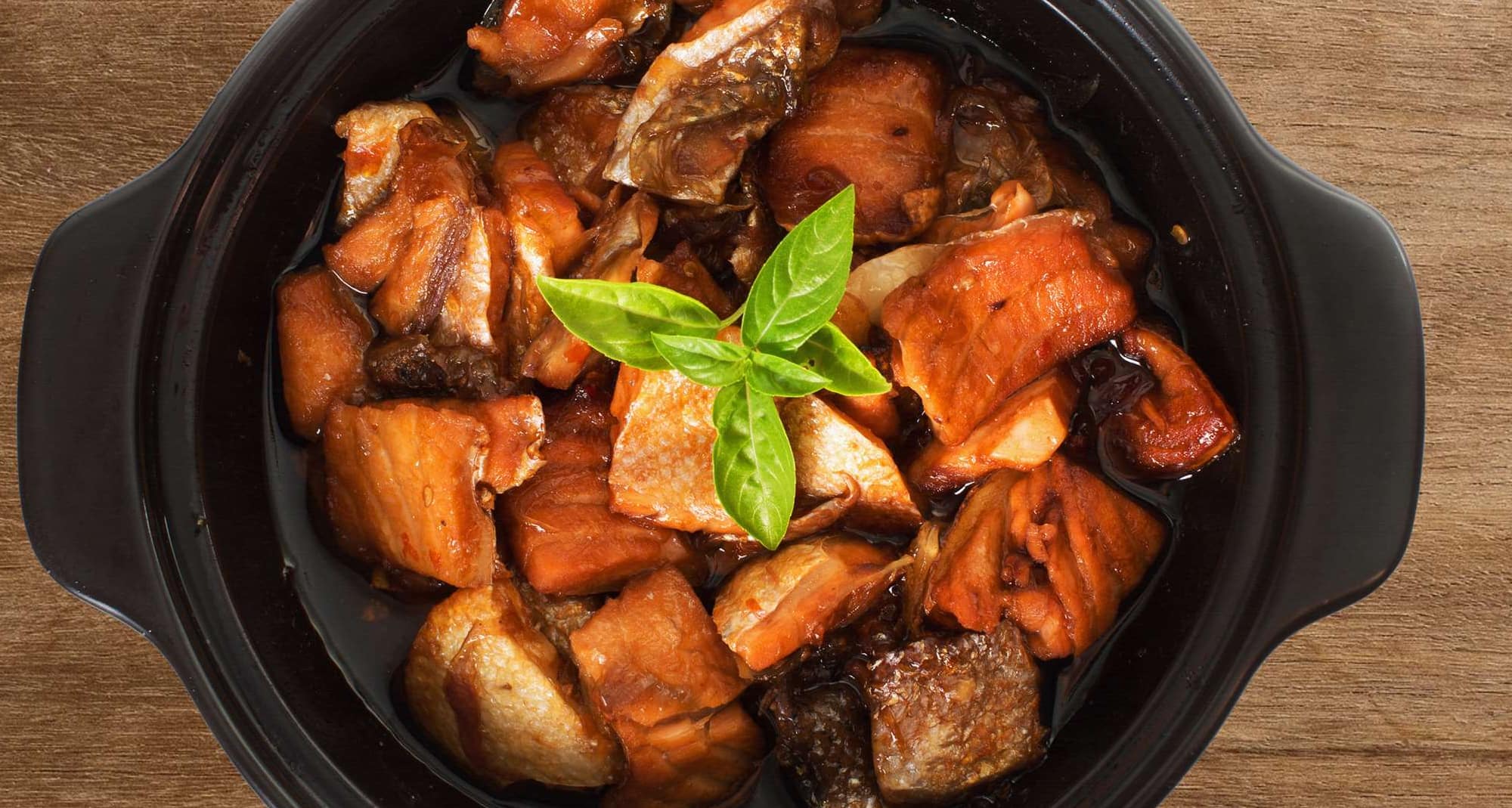 Blog images - 2023 - Caramelized Cobia fish in claypot