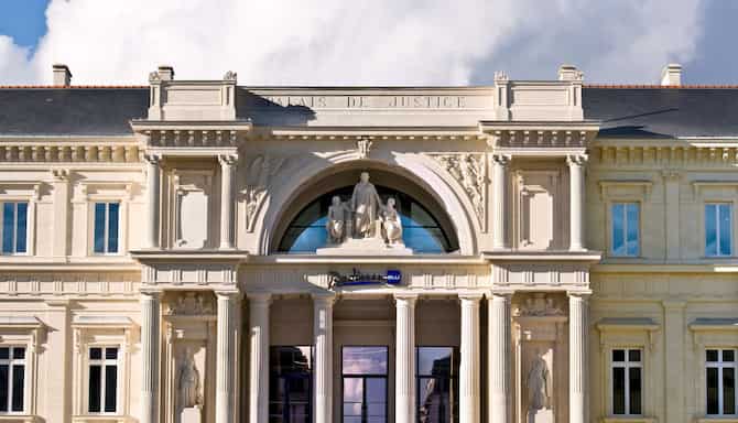 Blog images - 2024 - dining off the beaten track in nantes Hotel Exterior
