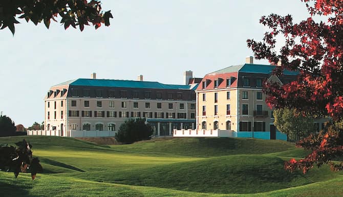 Blog images - 2024 - Off the beaten track in Paris Discover new attractions and experiences Exterior Hotel View from Golf