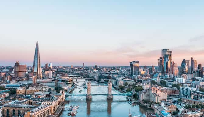 Blog images - 2024 - reasons to host your next event at London Heathrow Meetings GettyImages
