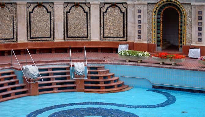 Blog images - 2024 - Dive into Budapest The city of Baths Experiences thermal spa