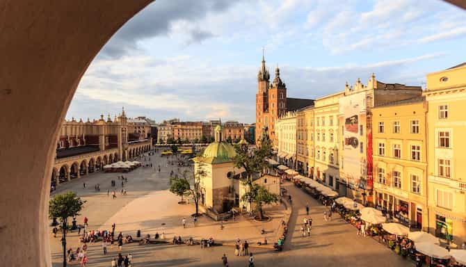Blog images - 2024 - Discover the Timeless Charm of Krakow Top Historical Sites and a Vibrant Stay Culture krakow market