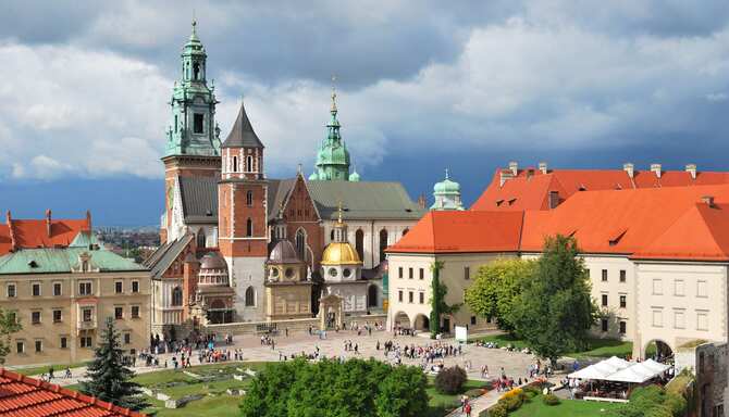 Blog images - 2024 - Discover the Timeless Charm of Krakow Top Historical Sites and a Vibrant Stay Culture Wawel Castle