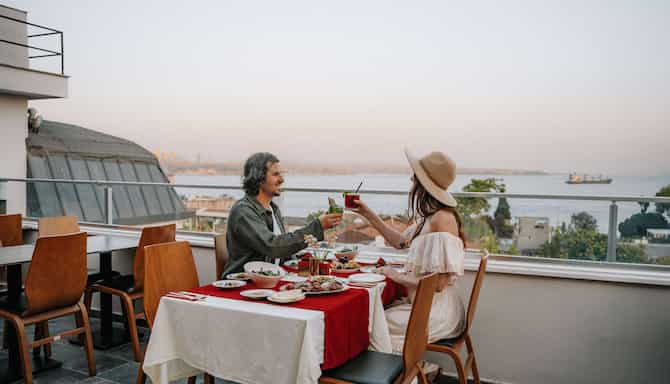 Blog images - 2024 - Discover Istanbul through the Lens of Simone and Vernon Destination Alternative