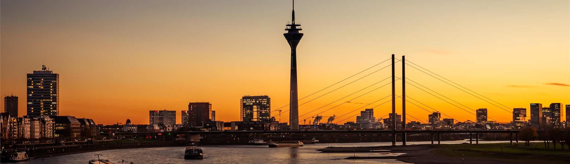 Blog images - 2025 VOL 2 - Discover the Magic of Rrhine Tower D sseldorf