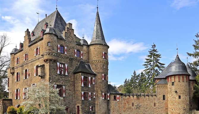 Blog images - 2025 VOL 2 - Discover the Charm of Burg Satzvey